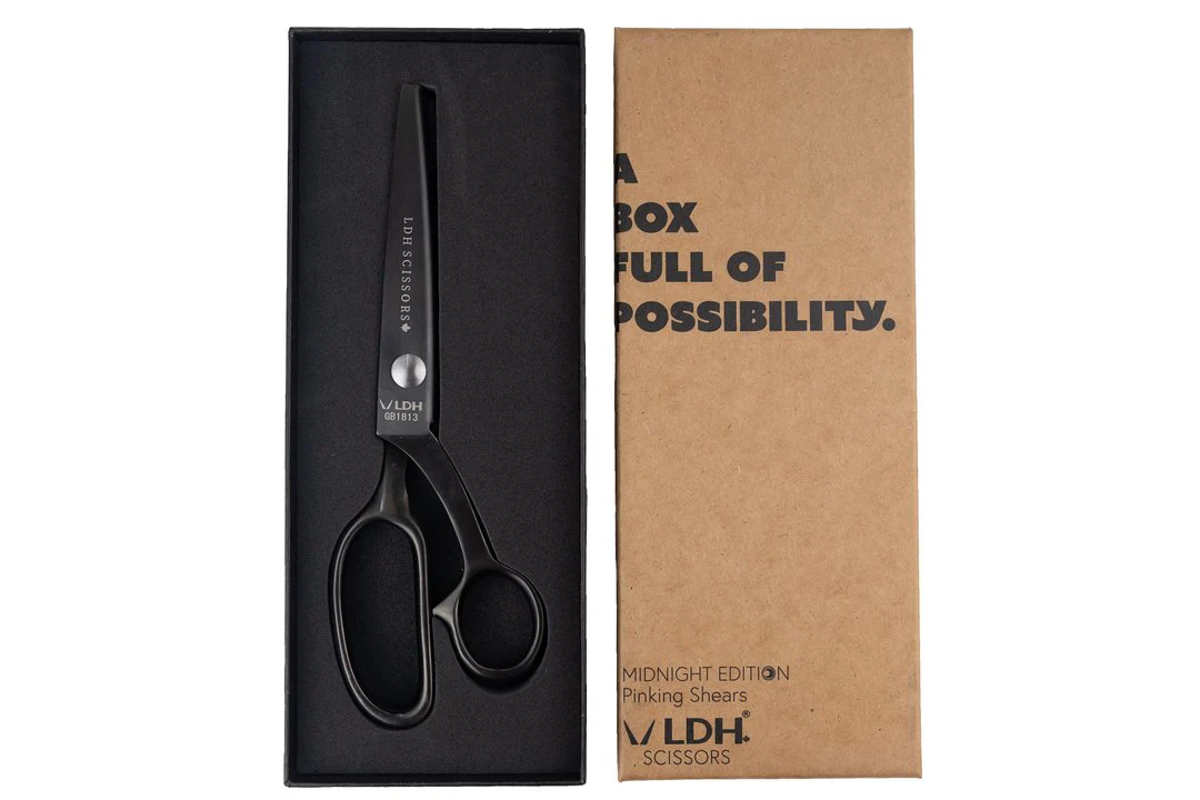 9" Midnight Edition Pinking Shears - Painted Handle - LDH Scissors - Image 4