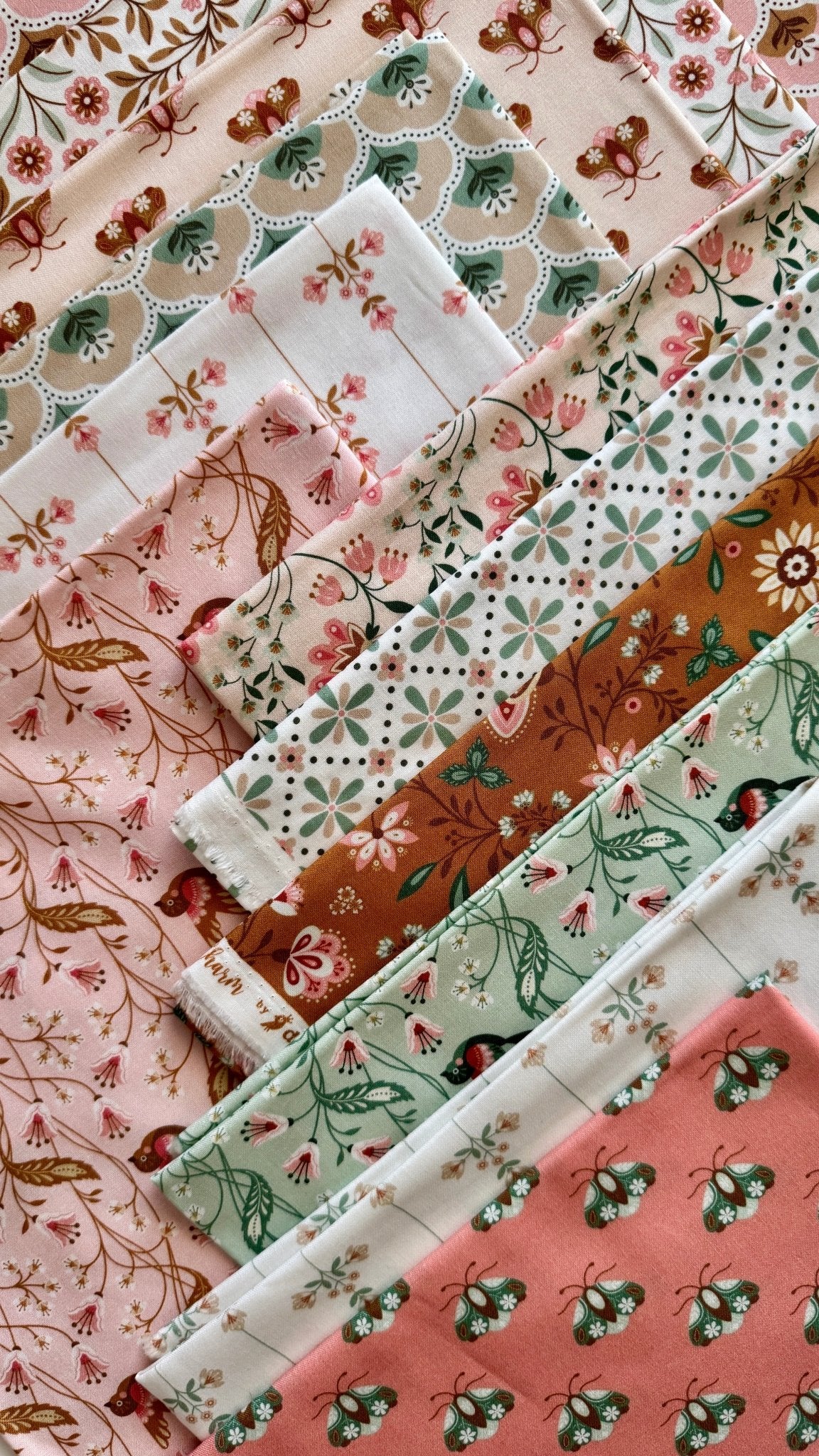 Flora - Vintage Charm - Dots & Glory - Cloud 9 Fabrics - Poplin - Image 6