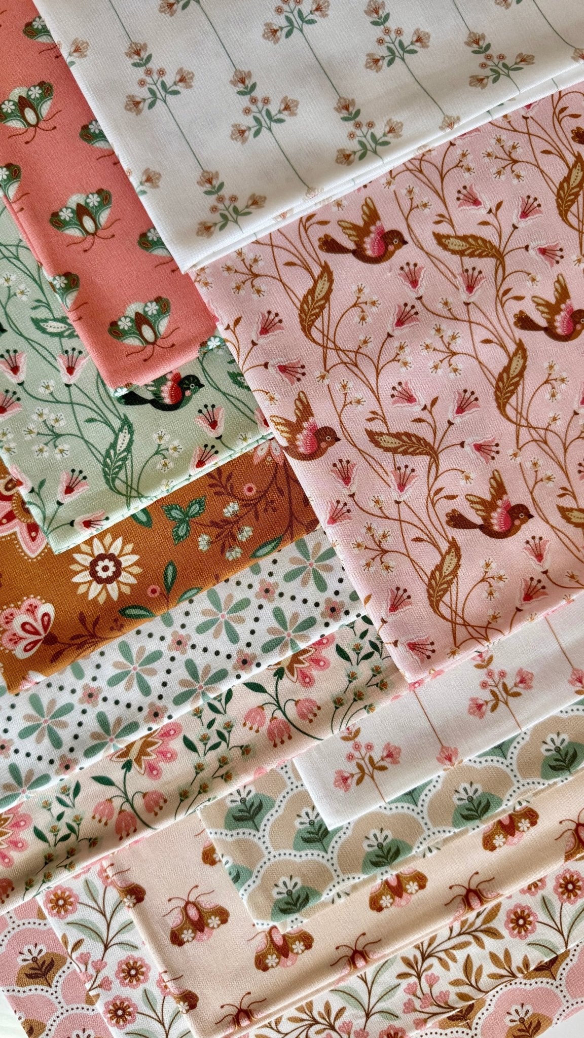 Flora - Vintage Charm - Dots & Glory - Cloud 9 Fabrics - Poplin - Image 7