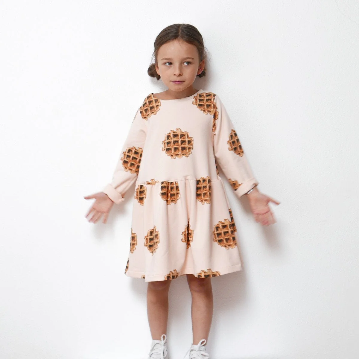 Helsinki Dress Sewing Pattern- Girl 3/12Y - Ikatee - Image 3