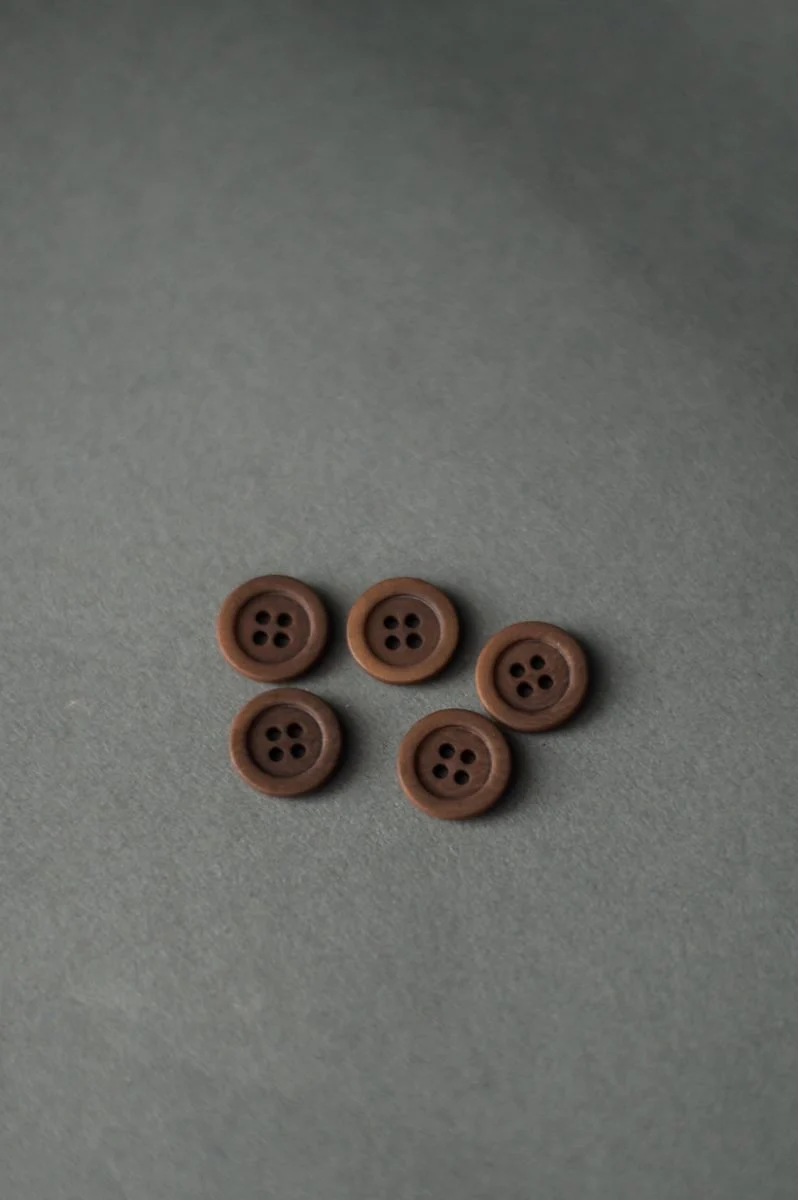 Howie - Corozo Button - Merchant & Mills - 15mm & 20mm - Image 2