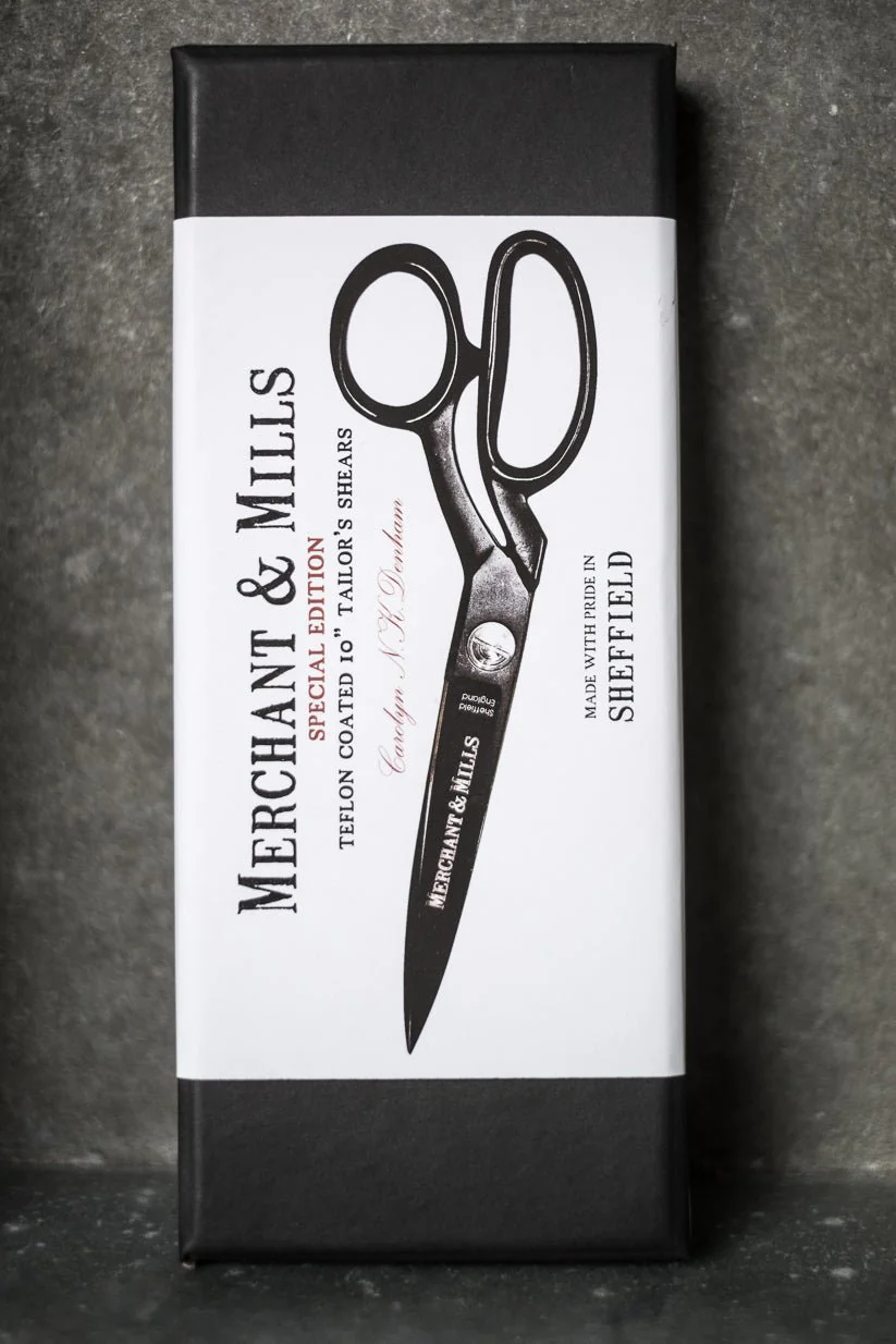 Matte Black 10" Scissors - Merchant & Mills - Image 3