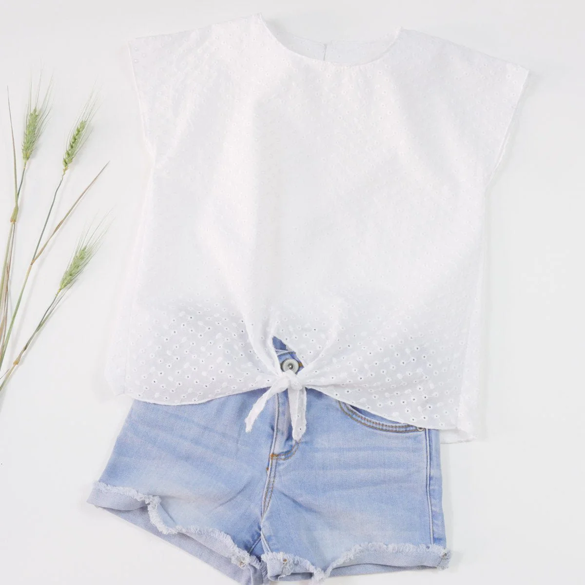 Peony Top Sewing Pattern - Girls 3/12Y - Ikatee - Image 12