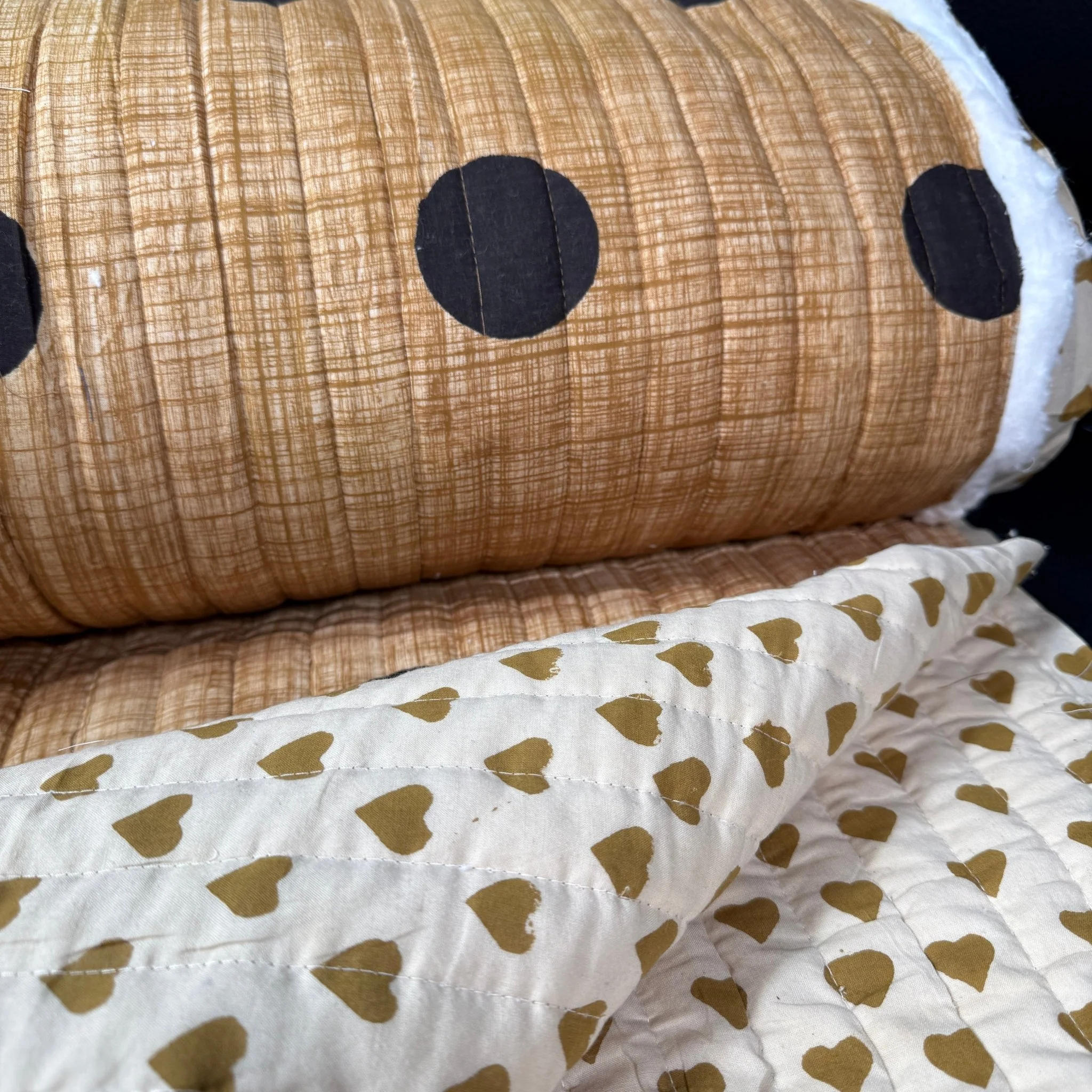 Earthen Polka + Golden Hearts - Quilted Bagru Indian Cotton Block Print (Reversible) - Image 2