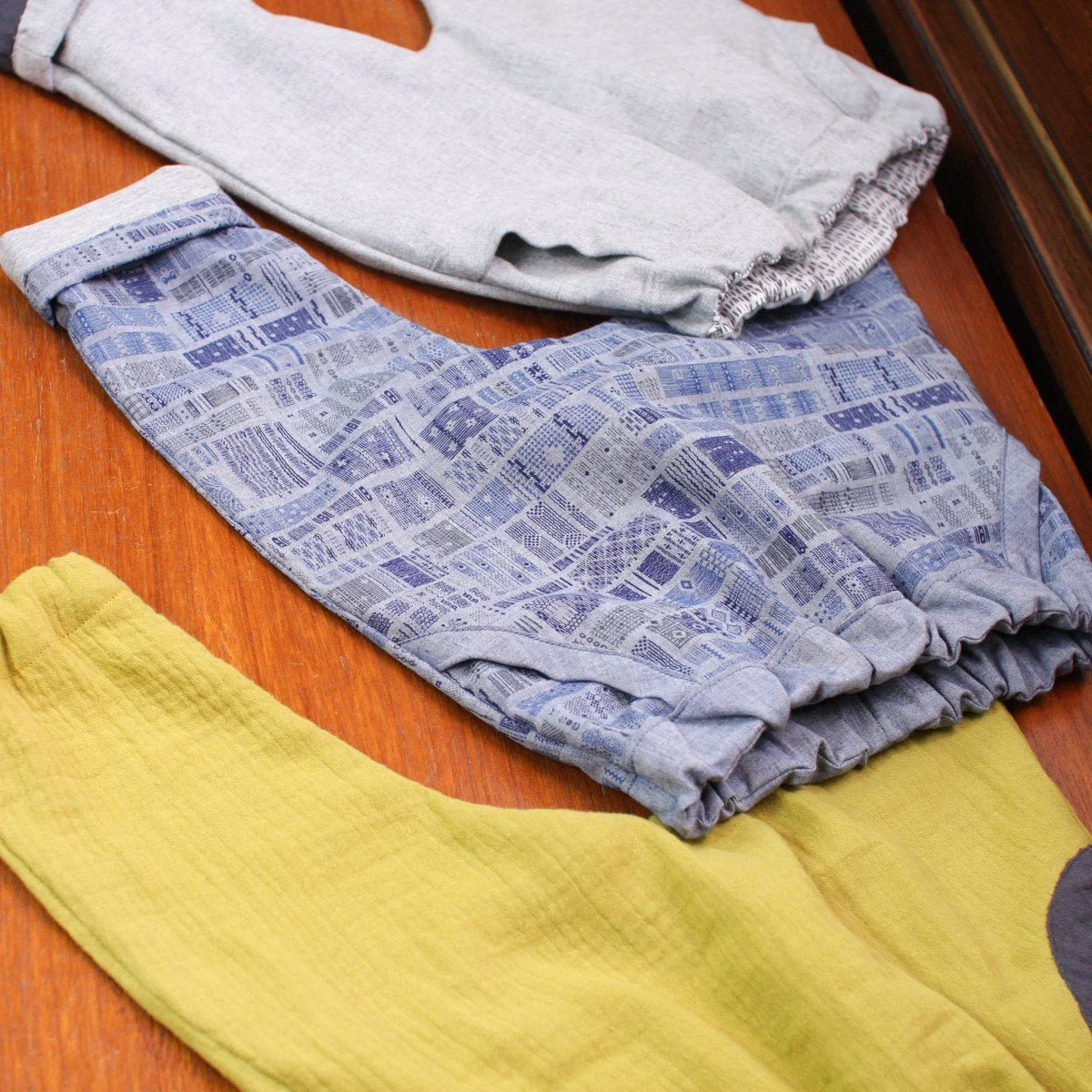 Sevilla Unisex Harem Pants Sewing Pattern - Baby 1M/4Y - Ikatee - Image 13