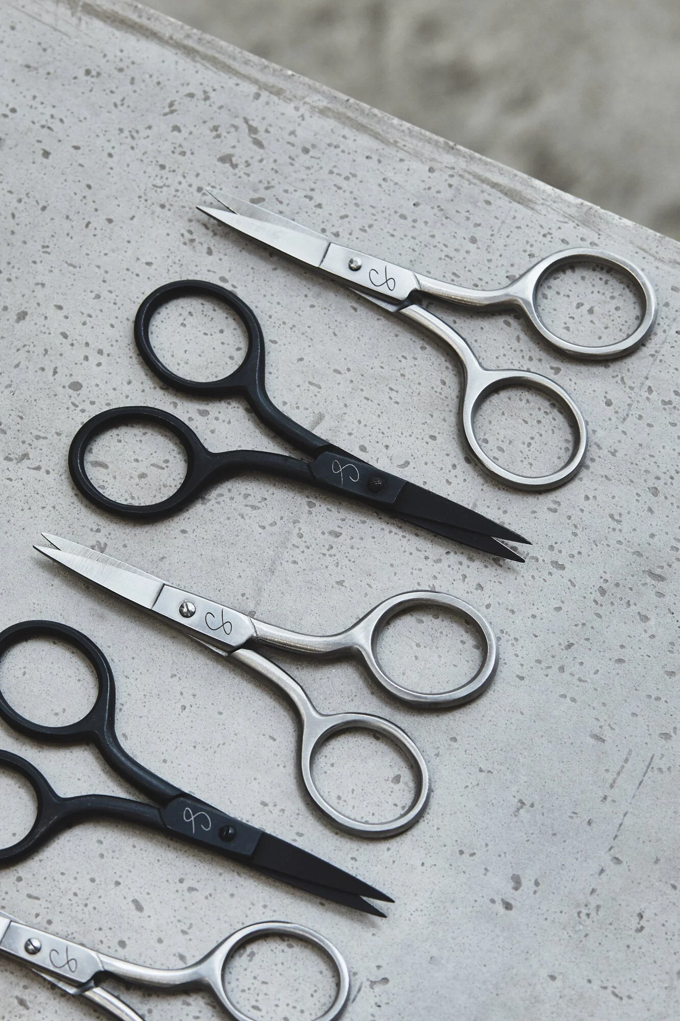 Small Thread Scissors - Black or Steel - Sewply - Image 5