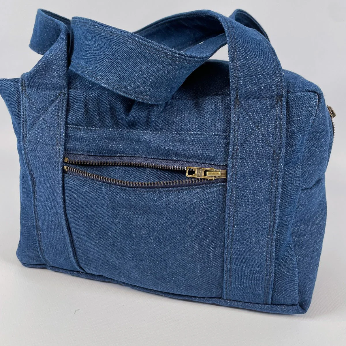 Voyage Travel Bag & Vanity Case Sewing Pattern - Ikatee - Image 17